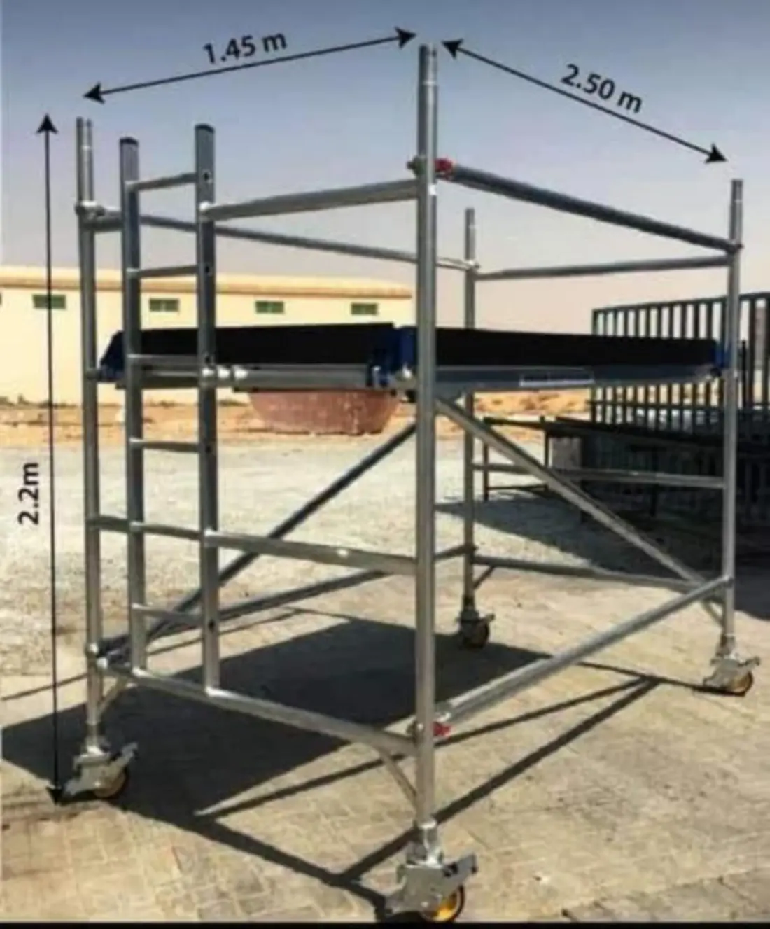 Aluminium mobile tower with a 2.50 × 1.45 m platform in the Najm Al Ofuq yard
